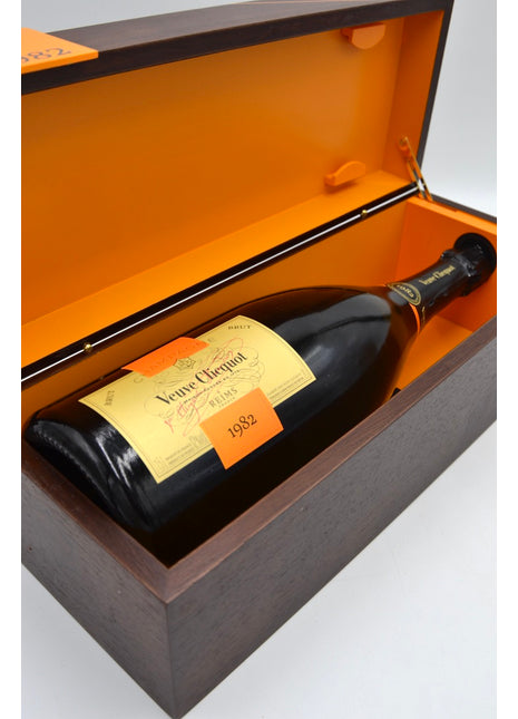 1982 Veuve Clicquot Cave Privee Collection Vintage Brut Champagne (magnum)
