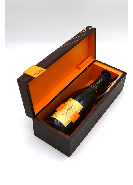 1982 Veuve Clicquot Cave Privee Vintage Brut Champagne
